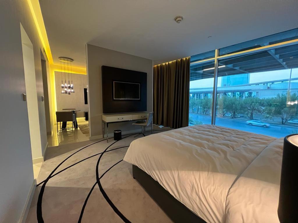 في برج داماك Apartment *